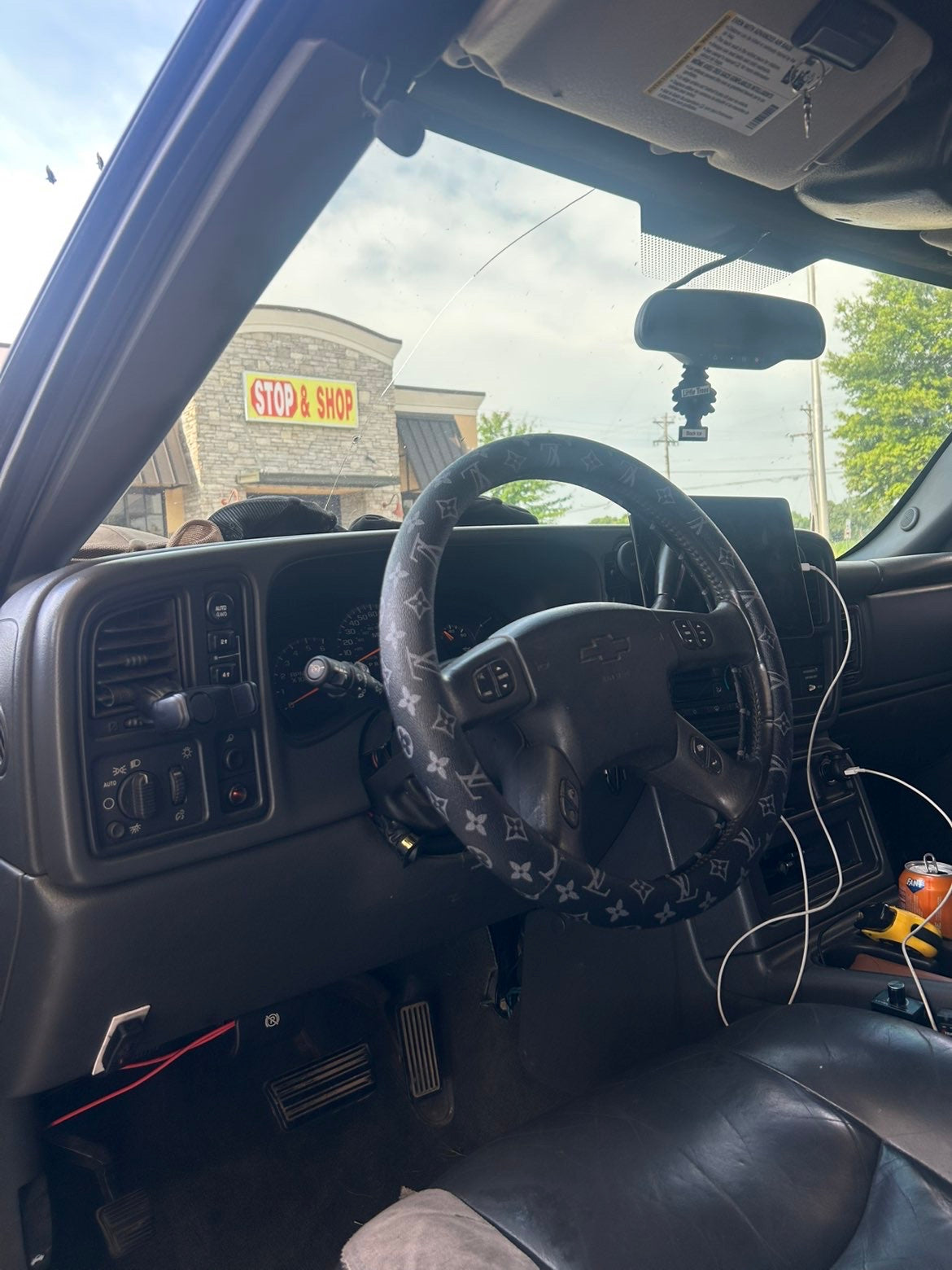 LV Steering Wheel Cover